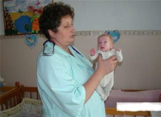 Мальчик чудом выжил после аборта: мать пыталась избавиться от него с помощью китайских таблеток