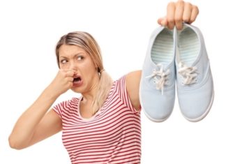 Ноги потеют: как справиться с проблемой?