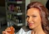 Эвелина Бледанс показала обнаженную грудь и соблазнила фанатов