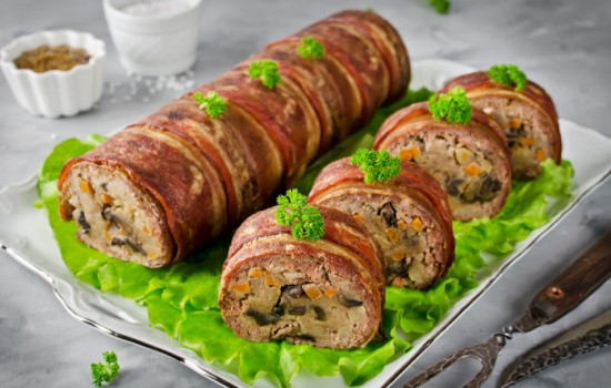 Рулет из фарша с грибами в духовке – ароматная и сытная закуска. Подборка лучших рецептов рулета из фарша с грибами в духовке