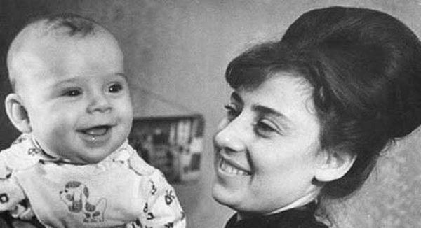 Максим Галкин ещё в 3 года познакомил родителей с будущей женой Пугачёвой