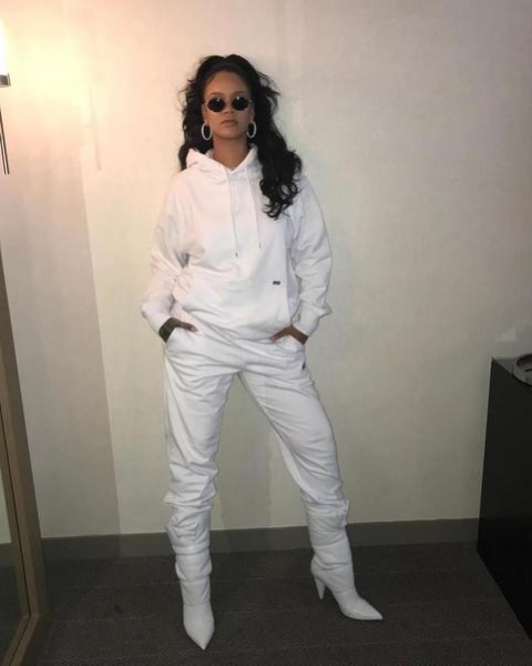 Шик, блеск, sexy oversize: модные фишки див R&B Бейонсе, Ники Минаж, Рианны и Карди Би
